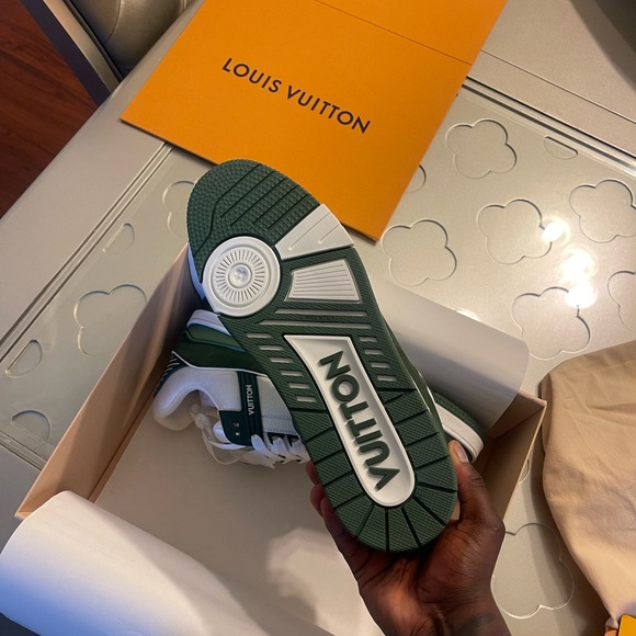 LV Runners size 13 for Sale Brand New, never worn, need to get rid of them - Picture 4 of 11